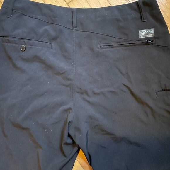 Volcom "Surf and Turf" Stretch Shorts - Picture 4 of 4